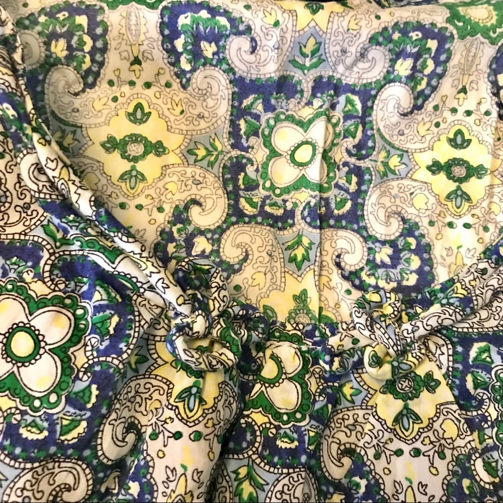 Floral Top - Picture 5 of 5